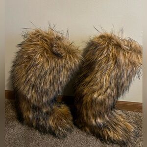 Tall fur boots size 39